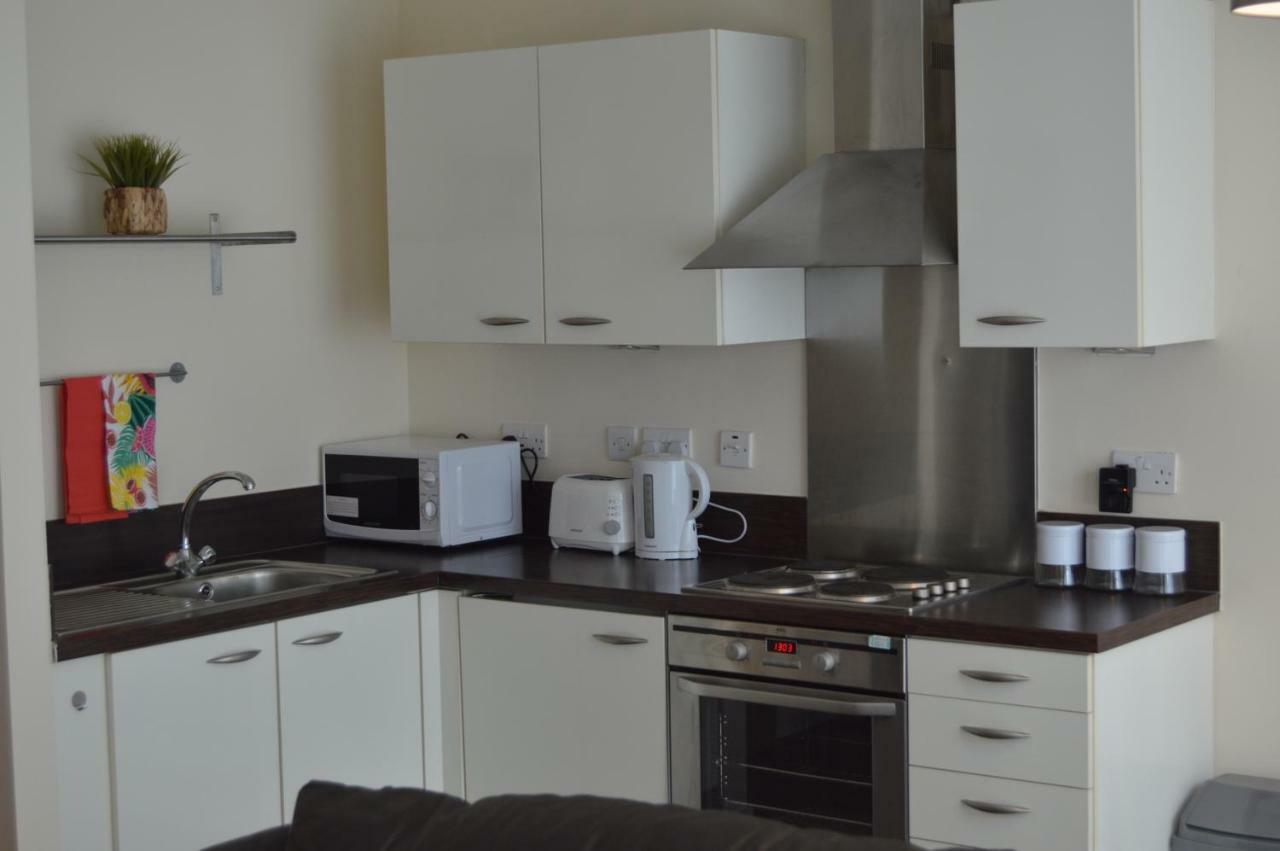 Bambz Luxury Aparment Манчестър Екстериор снимка